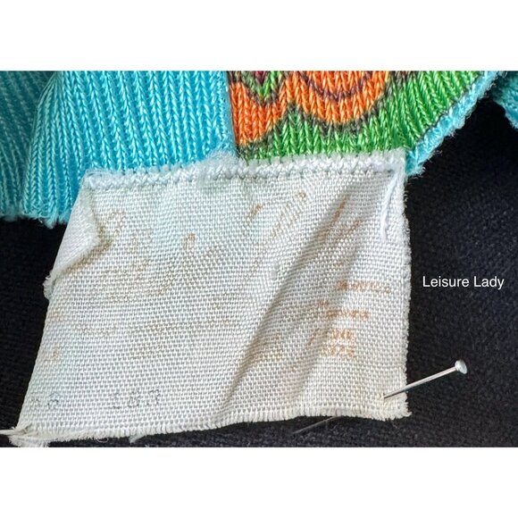 Vintage 70s muumuu, peacock blue, orange green abstract print, front zipper - Picture 10 of 10